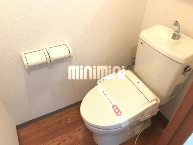 ����4