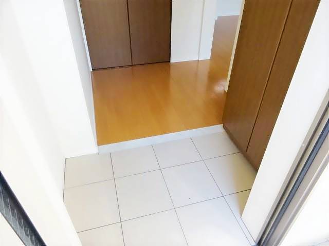 ����7