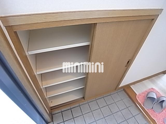 ����4