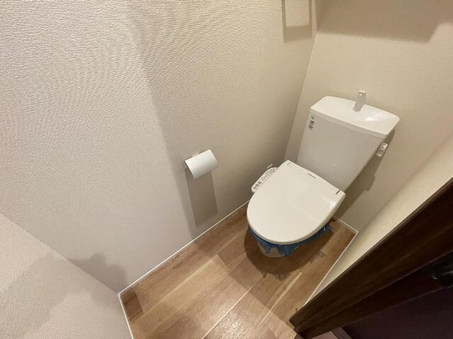 ����7