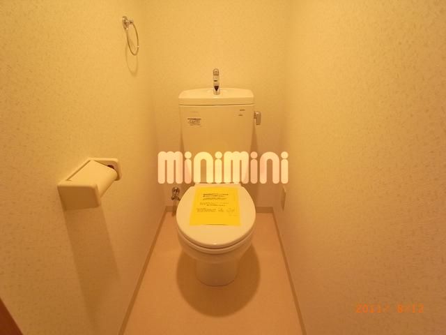 ����4