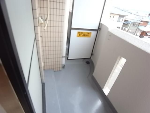 ����7
