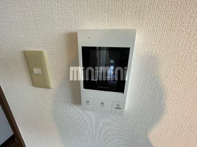 ����10
