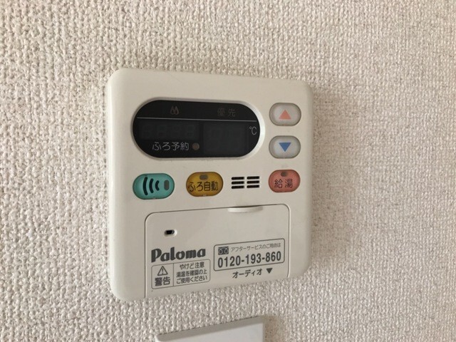 ����13