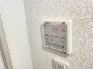 ����13