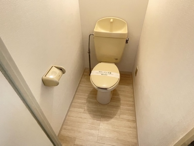 ����4