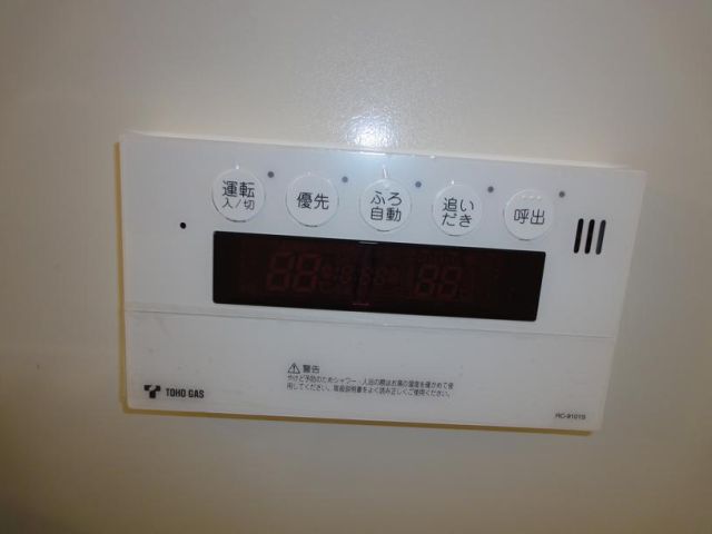 ����10
