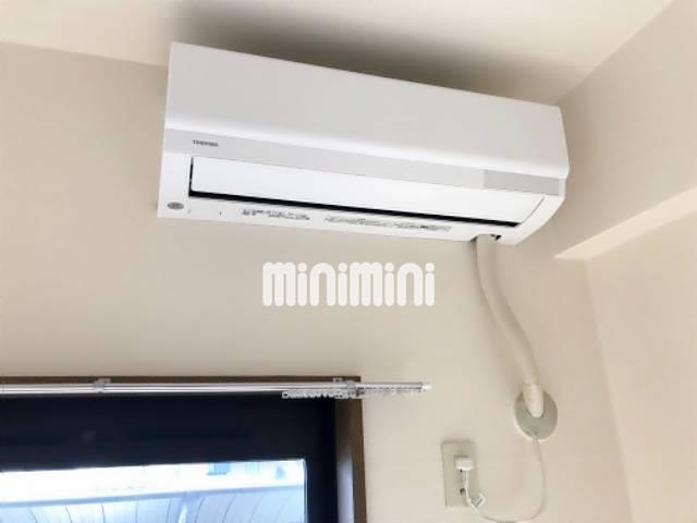 ����9