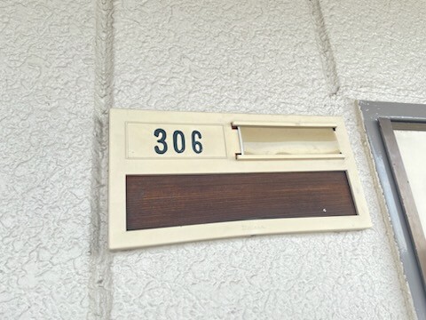 ����13
