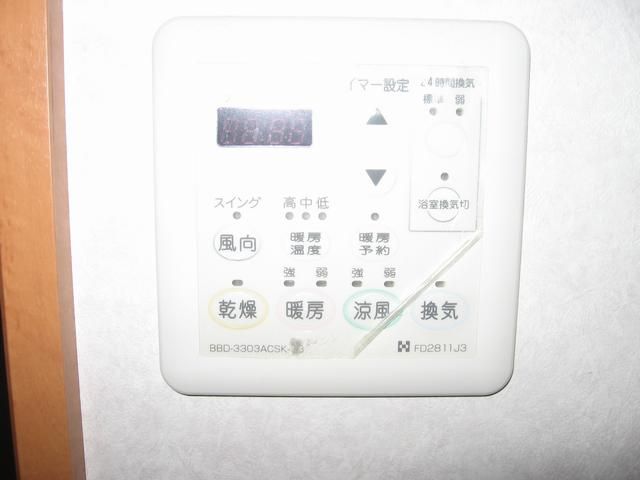 ����7