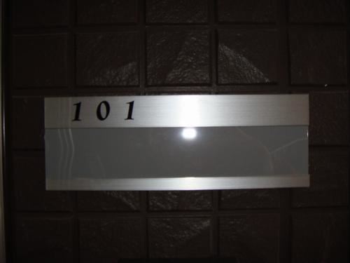 ����19