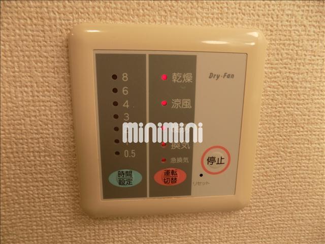 ����10