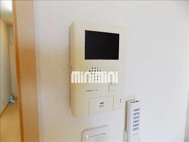 ����9