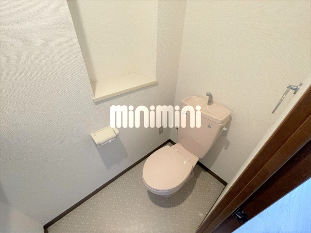 ����9