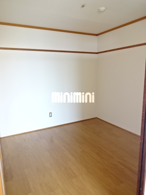 ����5