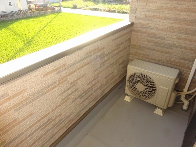 ����8