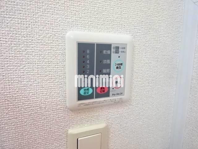 ����20