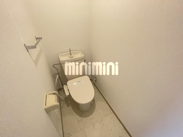 ����5