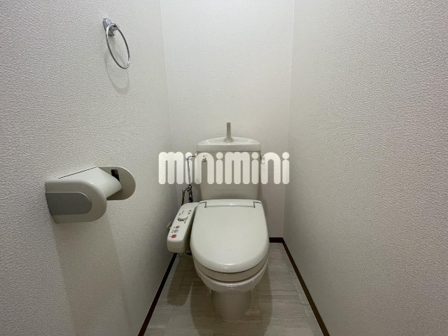 ����5