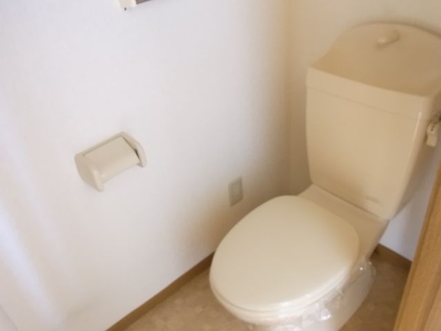 ����4