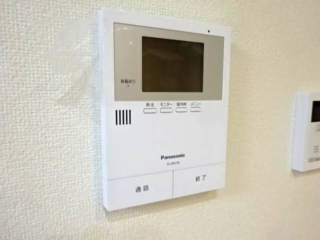 ����11