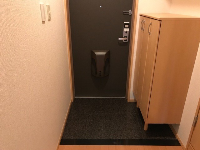 ����8