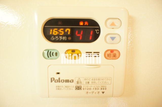 ����10