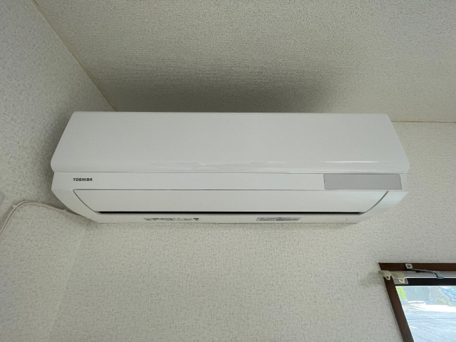 ����20
