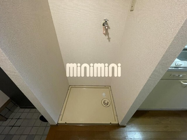 ����11