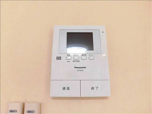����10