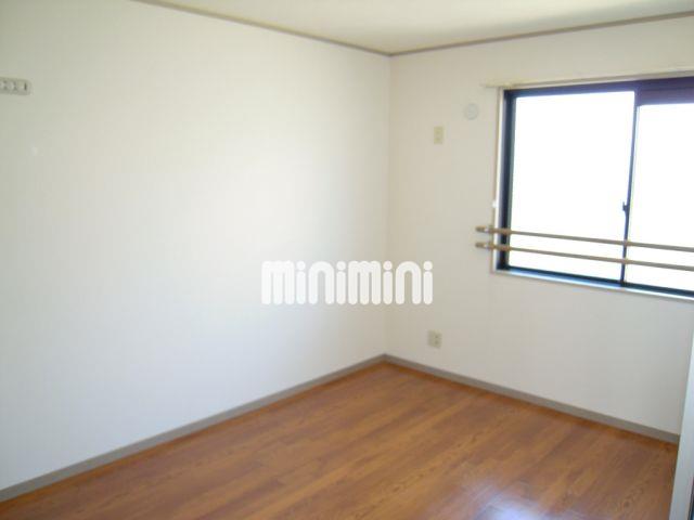 ����4