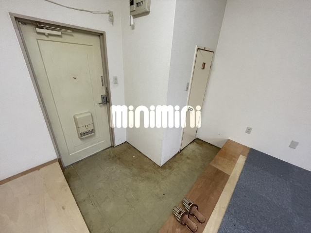 ����5
