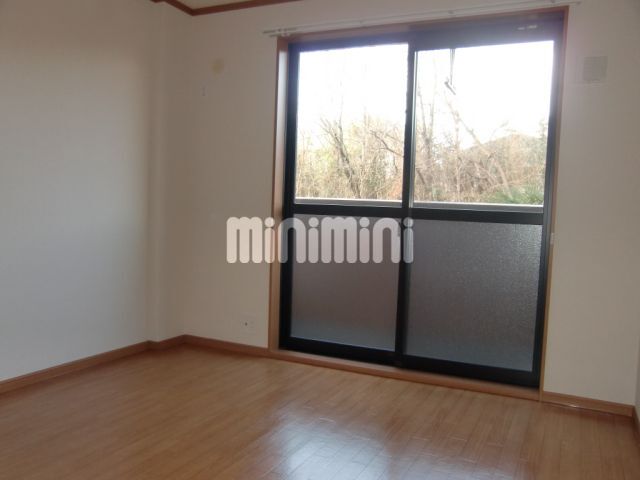 ����8