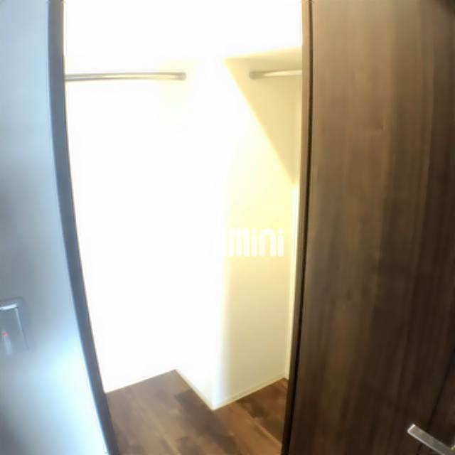 ����14