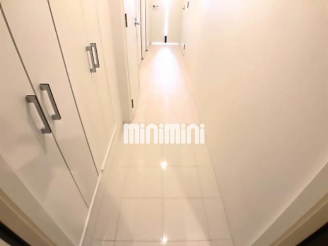 ����8
