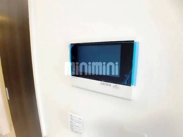 ����11