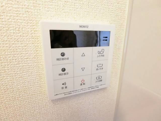 ����10