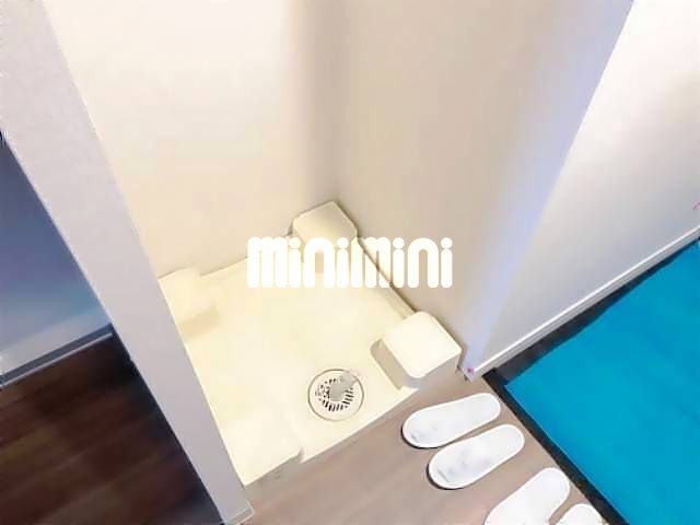 ����5
