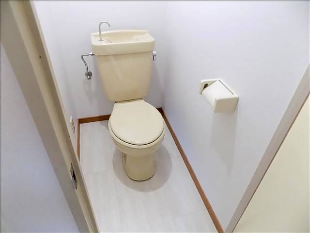 ����9