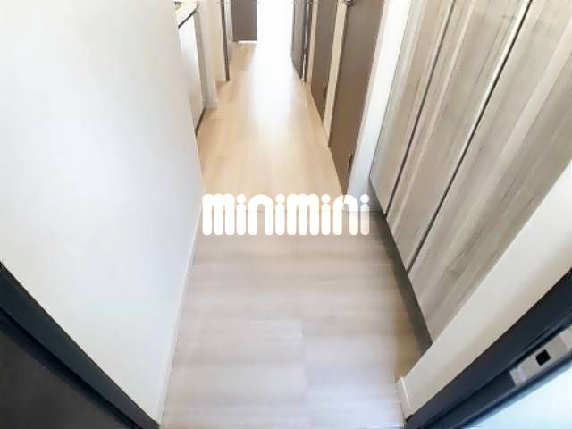 ����8