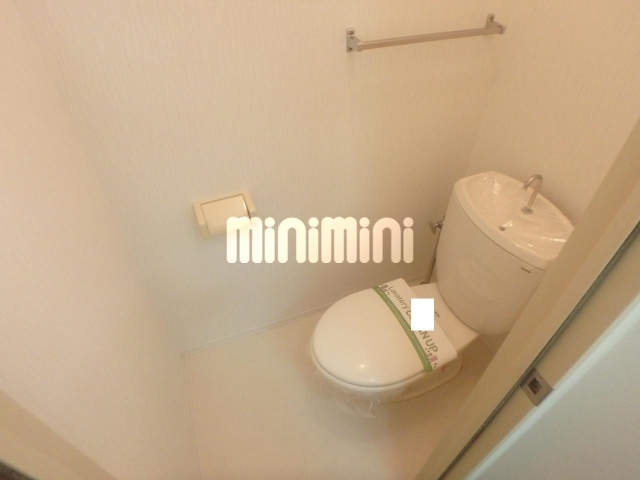 ����4