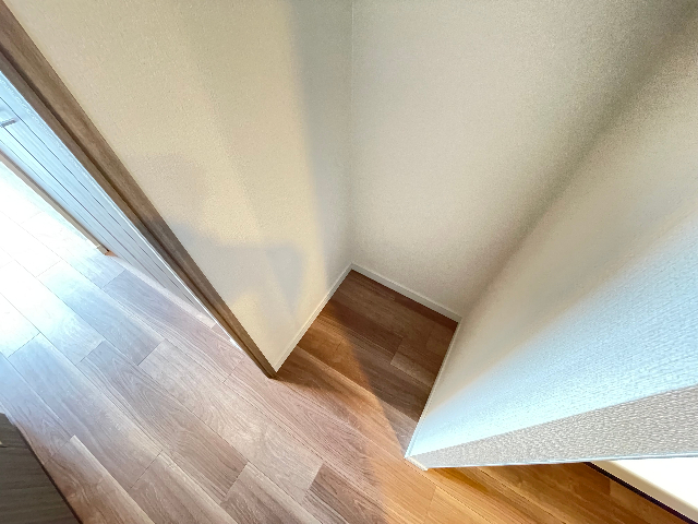����14