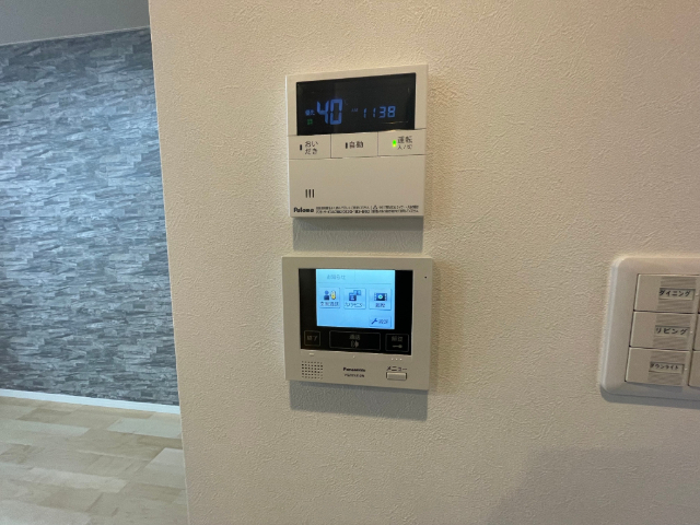 ����11