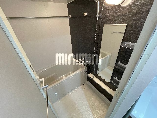 ����3