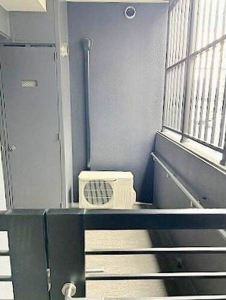 ����10