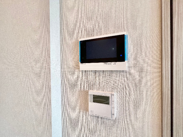 ����11