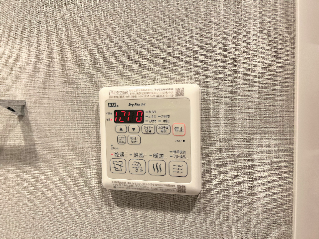 ����20
