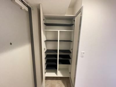 ����17