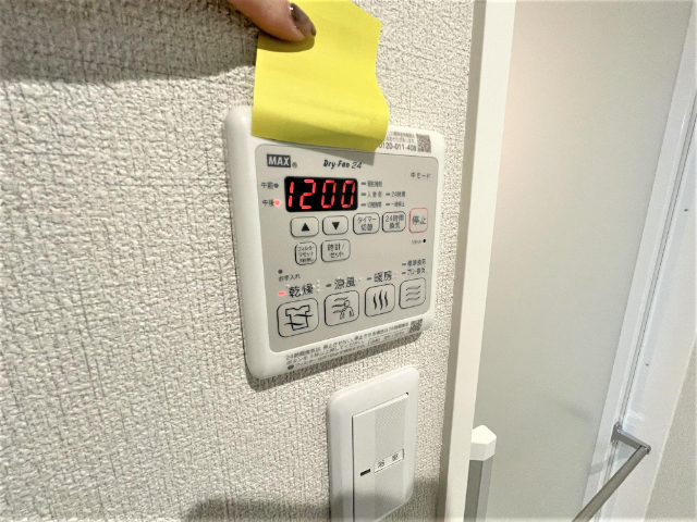 ����13