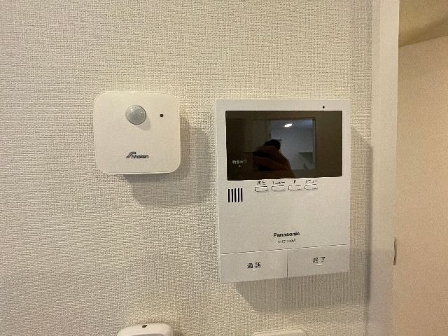 ����13